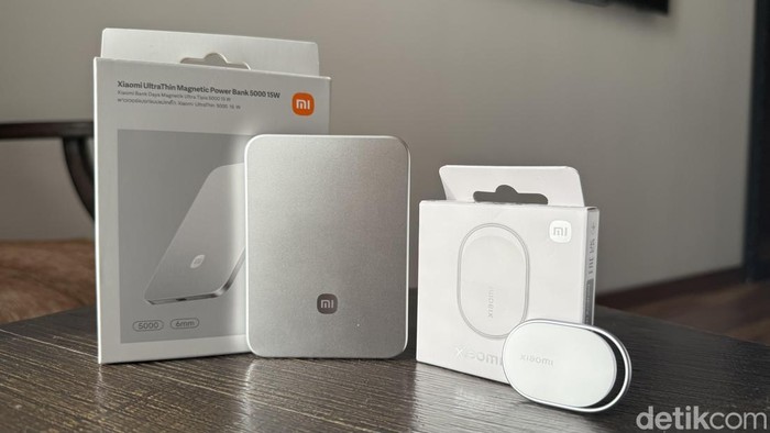 Selain ponsel dan tablet terbarunya, Xiaomi juga meluncurkan dua perangkat mungil sebagai bagian dari light travel kits untuk menemani pengguna dengan mobilitas tinggi. Dua perangkat tersebut adalah Xiaomi Tag dan  Xiaomi UltraThin Magnetic Power Bank 5000 15W.