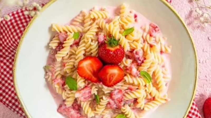 6 Resep Makanan Viral Paling Aneh di Media Sosial, Berani Coba?