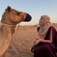 Di keterangan unggahannya Agnez menulis, Bisa dibilang aku menyukai hewan… Dan mungkin mereka juga menyukaiku… Atau mungkin panggil saja aku Dr. Dolittle… Foto: Instagram/@agnezmo