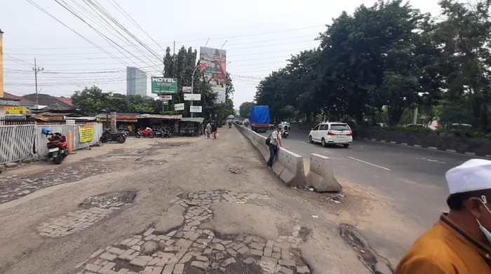 Akses jalan di Terminal Bungurasih dicor