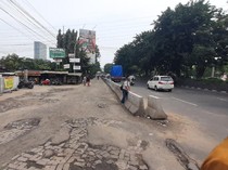 Jalan Dicor, Akses Keluar Bus Terminal Bungurasih Ditutup Sepekan