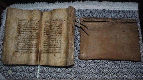 Al-Quran tertua di Alor, NTT. (foto: tourisminfo.nttprov.go.id)
