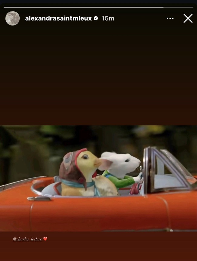 Laporan itu juga diperkuat dengan Insta Story yang di-posting Alexandra keesokan hari. Dalam foto, influencer cantik tersebut mengunggah meme Stuart Little yang mirip dengan dirinya dan Leclerc dalam video yang viral. Foto: Instagram