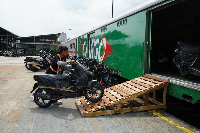 Angkutan Motor Gratis dari Direktorat Jenderal Perkeretaapian.