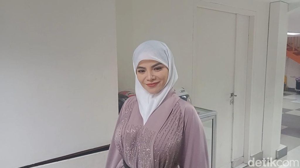 Dinar Candy Iseng Ngabuburit Bikin Lomba Ngaji Online, Tembus Ribuan Peserta