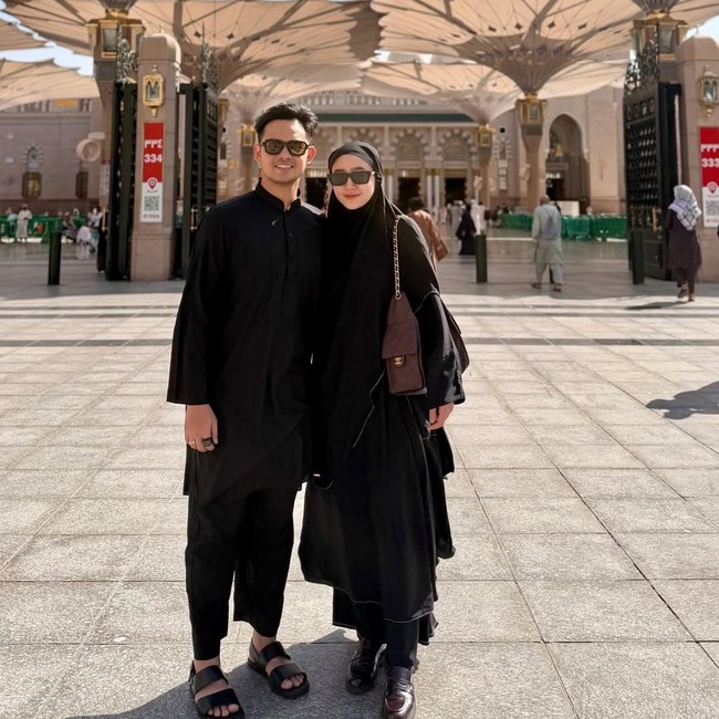 Alhamdulillah... Febby Rastanty Sampai Indonesia dengan Selamat Usai Umrah