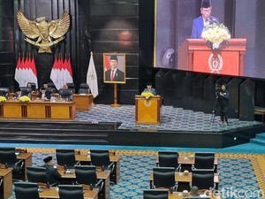 Pram Ajukan Raperda Pembangunan Keluarga: Investasi Jakarta Menuju Kota Global