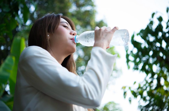 Ilustrasi air minum dalam kemasan