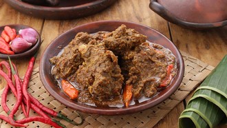 Lebaran Makin Dekat! Ini 9 Lauk Favorit Teman Makan Ketupat