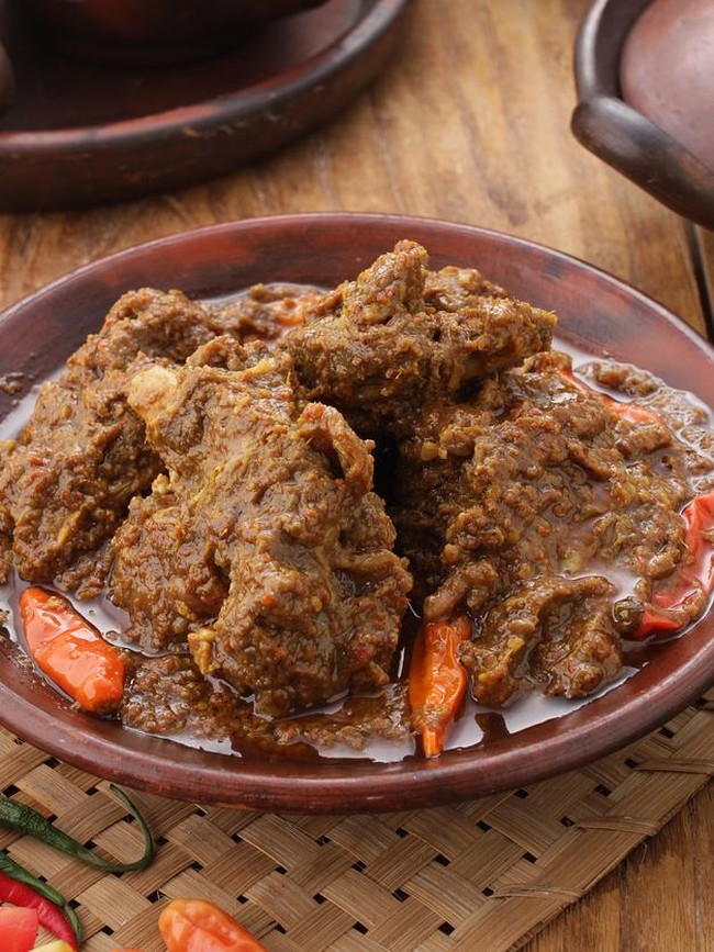 Lebaran Makin Dekat! Ini 9 Lauk Favorit Teman Makan Ketupat