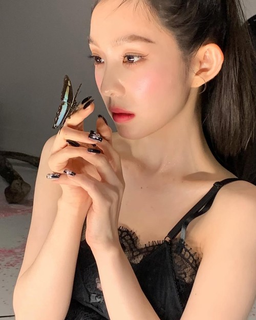 Irene Red Velvet