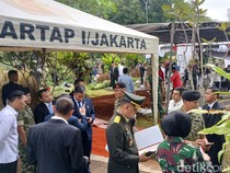 Try Sutrisno Akan Dimakamkan Dekat Makam Ani Yudhoyono dan BJ Habibie