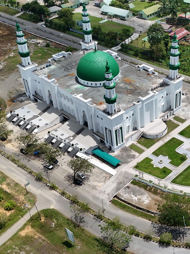 Kemegahan Masjid Giok Jadi Magnet Wisata Religi di Aceh