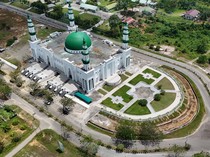 Kemegahan Masjid Giok Jadi Magnet Wisata Religi di Aceh