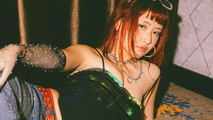 MMG bukan cuma lagu soal cinta, tapi juga cerita tentang rasa memiliki yang muncul saat hubungan mulai makin dekat. Foto: dok Instagram naykillaaa