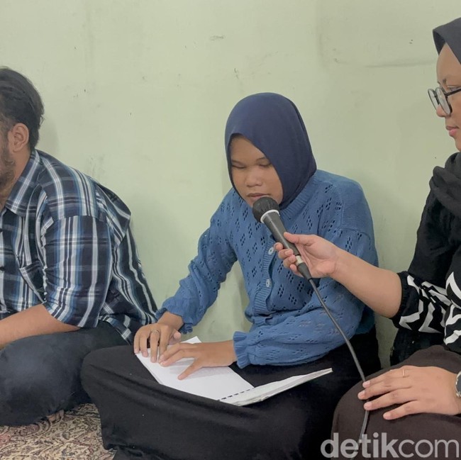 Kegigihan Komunitas Ngaji Braille Ajarkan Baca Al Quran di Surabaya