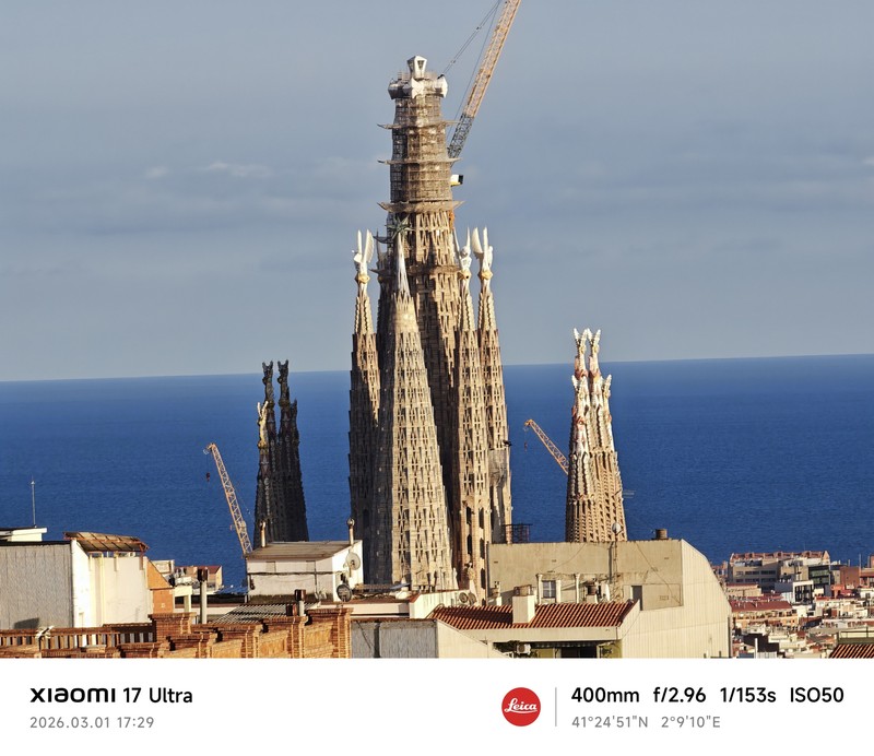 Pemandangan Barcelona Dipotret dengan Xiaomi 17 Ultra