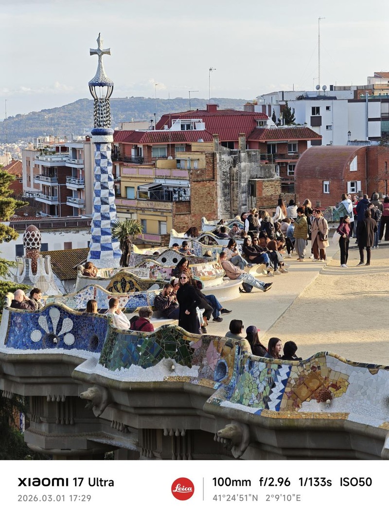 Pemandangan Barcelona Dipotret dengan Xiaomi 17 Ultra
