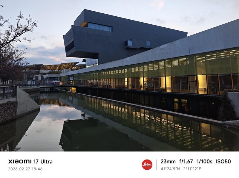 Pemandangan Barcelona Dipotret dengan Xiaomi 17 Ultra