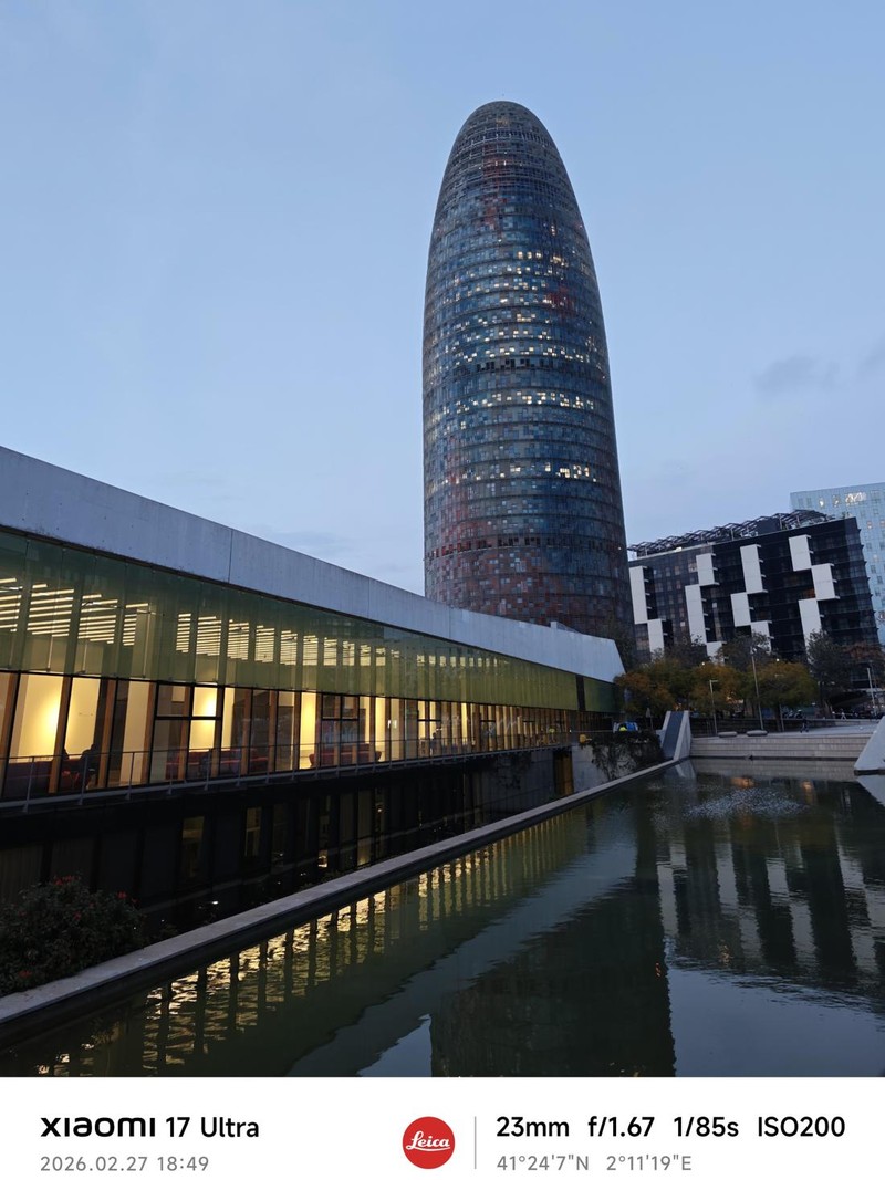 Pemandangan Barcelona Dipotret dengan Xiaomi 17 Ultra