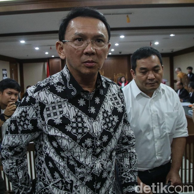 Perdebatan Panas Warnai Kesaksian Ahok di Pengadilan Tipikor