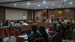 Perdebatan Panas Warnai Kesaksian Ahok di Pengadilan Tipikor