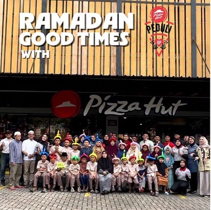 Pizza Hut Berbagi Kebahagiaan dengan Yatim Piatu di Jakarta Utara
