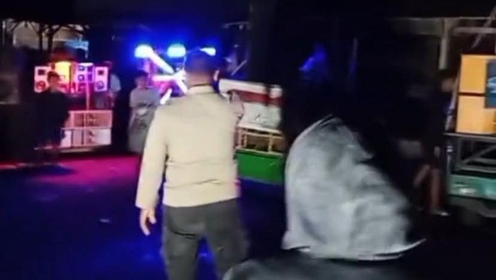 Polisi bubarkan sound horeg di Jember