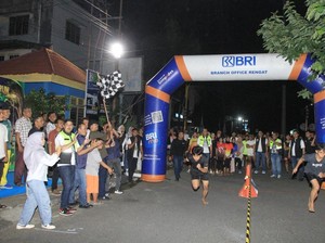 Polres Inhu Gelar Lomba Lari Pakai Tanjak: Rawat Budaya dan Cegah Balap Liar