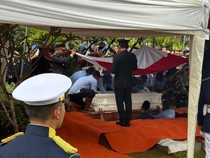 Kalimat yang Diucapkan Prabowo di Pemakaman Try Sutrisno