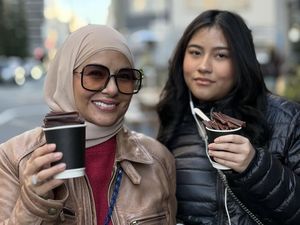 Serunya Meisya Siregar Kulineran Bareng Keluarga di Arab hingga Jepang