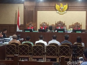Saksi Sebut Nadiem Gaji Tenaga Ahli Kementerian Ratusan Juta Pakai APBN