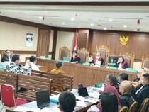 Terdakwa Kasus LNG Debat soal Keuntungan dengan Ahok di Ruang Sidang