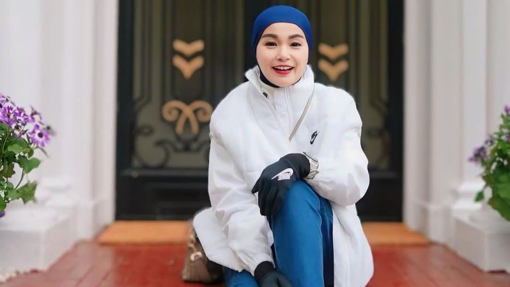 Pola Olahraga Soraya Larasati Saat Ramadan