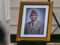Menaker Kenang Try Sutrisno Tokoh Luar Biasa: Banyak Jasa Beliau