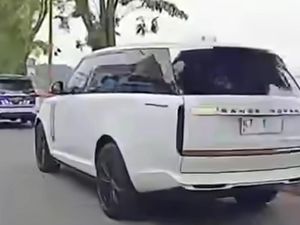 Segini Harga Mobil Pribadi Gubernur Kaltim yang Mirip Mobil Dinas Rp 8,5 Miliar