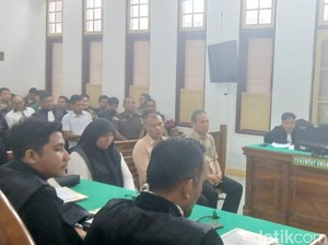 Eks Camat Medan Polonia Didakwa Korupsi Anggaran BBM Kendaraan Sampah