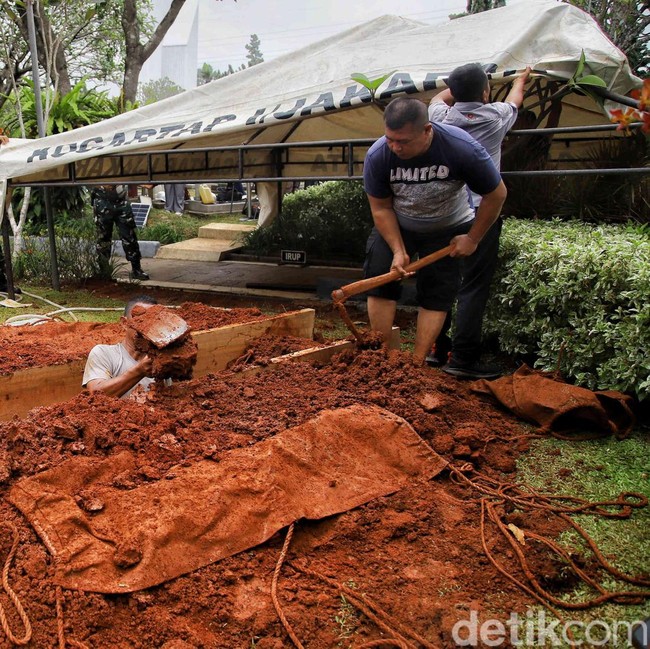 TMP Kalibata Bersiap Sambut Pemakaman Wapres ke-6 RI Try Sutrisno