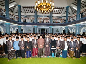 Ibas: Pesantren Adalah Benteng Moral Bangsa, Sumber Kader Pemimpin Umat