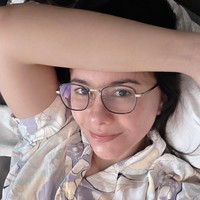 Gaya Wulan Guritno Pamer Wajah Bangun Tidur Tanpa Makeup Usai Oplas di Korea