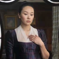 Folikulitis yang dialami Yerin Ha adalah kondisi kulit yang umum terjadi akibat infeksi atau peradangan pada folikel rambut, yang menimbulkan bentol-bentol gatal atau tidak nyaman di permukaan kulit. Foto: Dok. Instagram Netflix