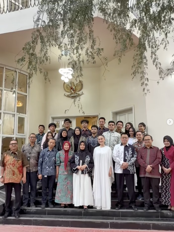 Agnez Mo masih di Dubai.