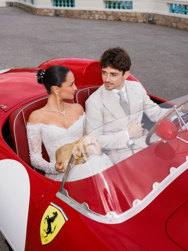 Potret Pernikahan Pebalap F1 Charles Leclerc dengan Influencer Alexandra