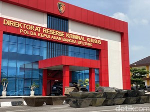Polda Babel Gerebek Gudang Pengolahan Balok Timah Ilegal di Babar