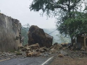 Fakta-fakta Batu Besar Runtuh Putus Jalur Trenggalek-Ponorogo