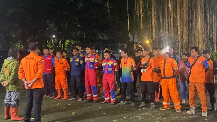 Bocah yang terseret arus parit di Bentangan, Klaten, akhirnya ditemukan tewas dini hari tadi.