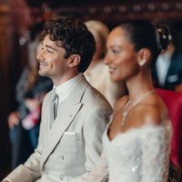 Charles Leclerc telah mempersunting Alexandra Saint Mleux dalam prosesi yang intim di Monaco. Pernikahan pembalap F1 dengan influencer cantik yang sempat dirahasiakan itu pun menuai sorotan. Foto: Instagram @charles_leclerc
