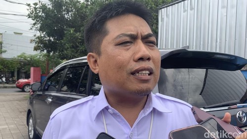 Direktur Umum (Dirut) PT Air Minum Giri Menang (AMGM), Sudirman. (Foto: M Zahiruddin/detikBali)