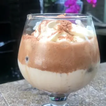 Es Milo Dalgona. (Cookpad @nihayanurul)