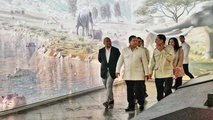 Fadli Zon Dampingi Prabowo Kunjungi Museum Nasional Indonesia